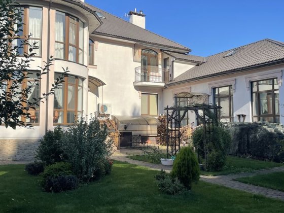 Продам свій будинок Віта-Поштова