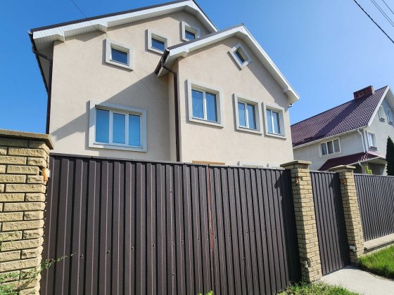 ВІтаю. Продам Будинок, 6 соток. Телефонуйте. Віта-Поштова