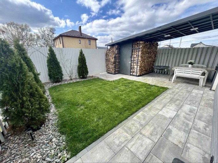 Продажа Таунхаус с.Новые Петровцы  КГКанево ,озеро - фото 1