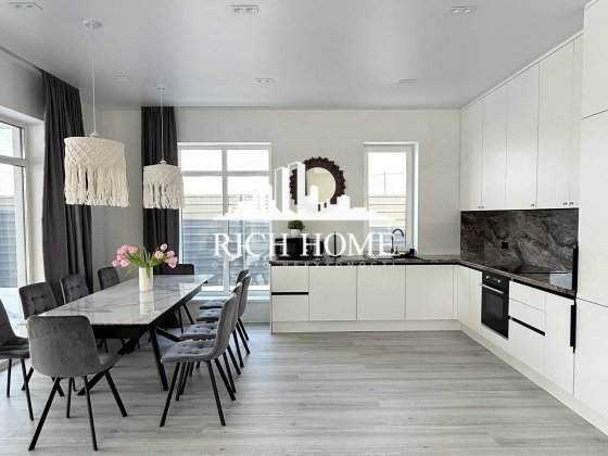 Унікальна пропозиція! Сучасний будинок, басейн з підігрівом, 8 соток Стоянка