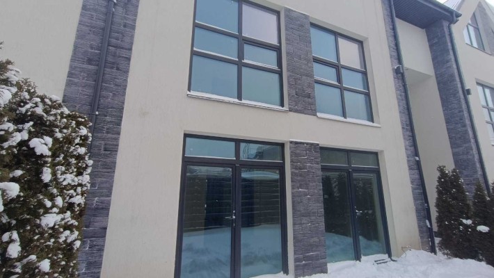 Продам таун хаус з мах наповненням, можливо під іпотеку! - фото 1