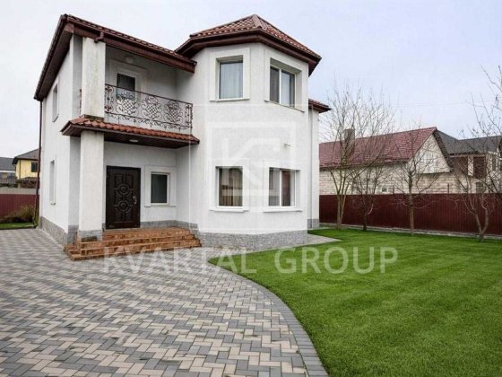 Продаж шикарного 2 поверхового будинку з ремонтом Стоянка