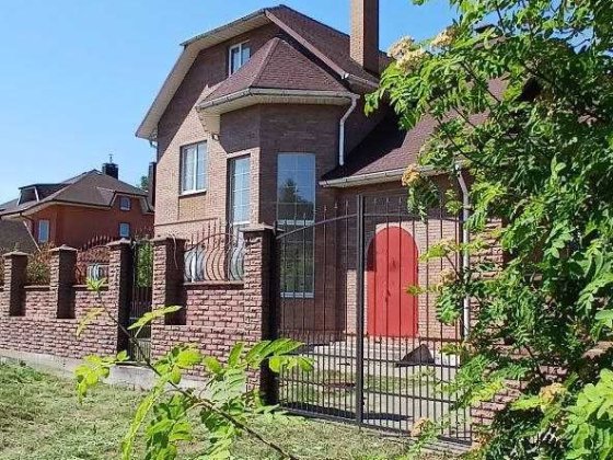 Продам котедж в Гореничах Гореничі