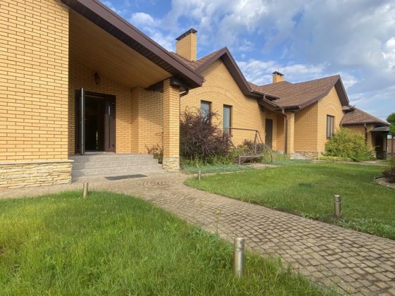 Відмінний маєток для великої родини, закрита вудиця Гореничі! Гореничи