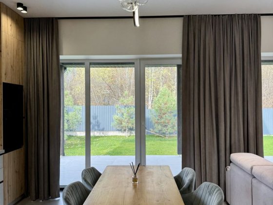 Будинок з Ремонтом, Меблями, Технікою! Є Газ! 188 кв.м., 6 Соток Стоянка