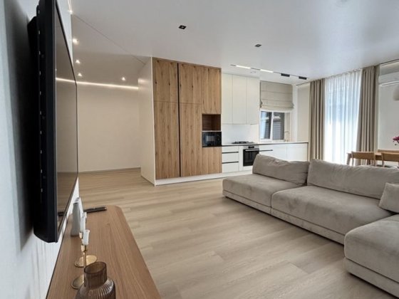 Будинок в закритому котеджному містечку з ГАЗОМ Стоянка