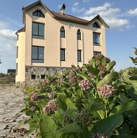 Продам будинок - садибу Підгірці/Креничі - фото 1