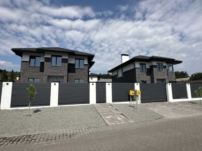 Продаж якісно побудованих БУДИНКІВ Стоянка 2. закрита територія  ГАЗ - фото 1