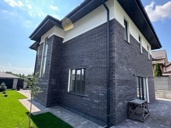 Продаж нового будинку у Стоянці! Стоянка