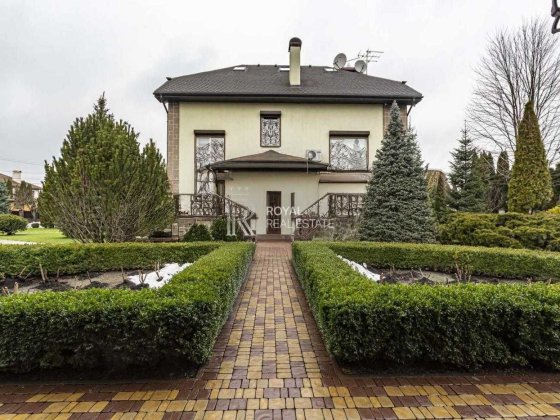 Продаж Будинок 7кімн 3пов 400 м² Стоянка Києво-Святошинський район Газ Стоянка