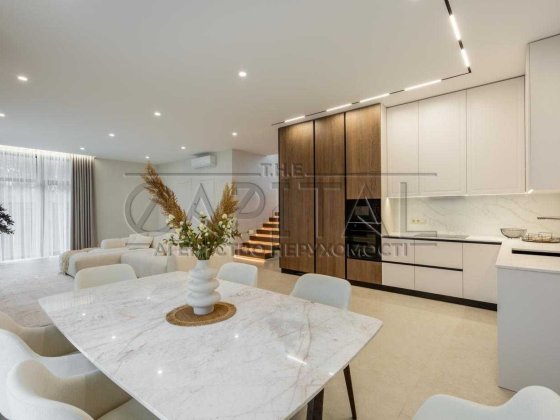 Продаж будинку, Ходосівка, 205 м2, 7  соток, камін,басейн,гардеробна Ходосівка