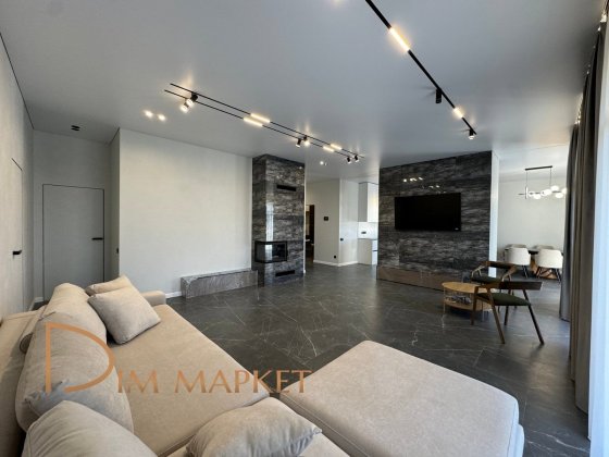 Сучасний  одноповерховий будинок 170кв.м з ремонтом, меблями в Стоянці Стоянка