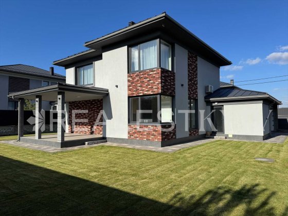 Будинок з 4 спальнями та ремонтом в КМ Новий Світ в с. Ходосівка Ходосівка