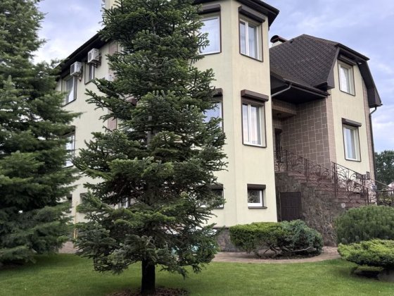 Продам елітний будинок с.Стоянка! Облаштований  заміський комплекс Стоянка