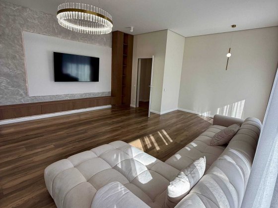 Продаж НОВОГО БУДИНКУ в с.Стоянка! Газ, басейн, дорогий ремонт Стоянка