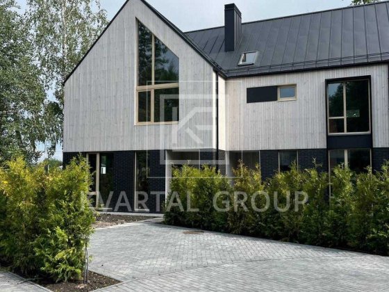 Продаж Дуплекса З ГАЗОМ 4 сотки землі. Камін Стоянка