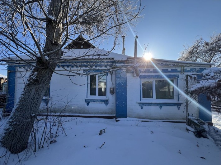 Продам будинок неподалік центру міста Узина - фото 1