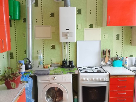 Продам частину будинку в місті Узин. Узин