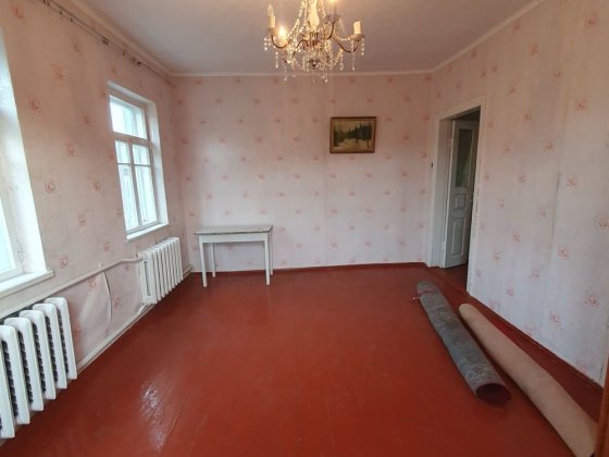 Продаж будинку . М.Тараща Тараща