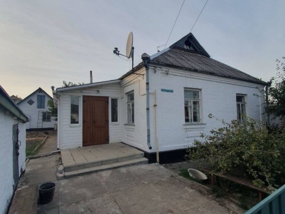 Продаж! М. Тараща Тараща