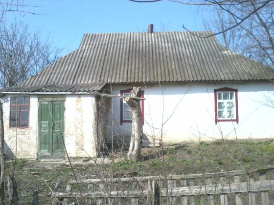 Продам хату Таращанського району с.Плоске Тараща