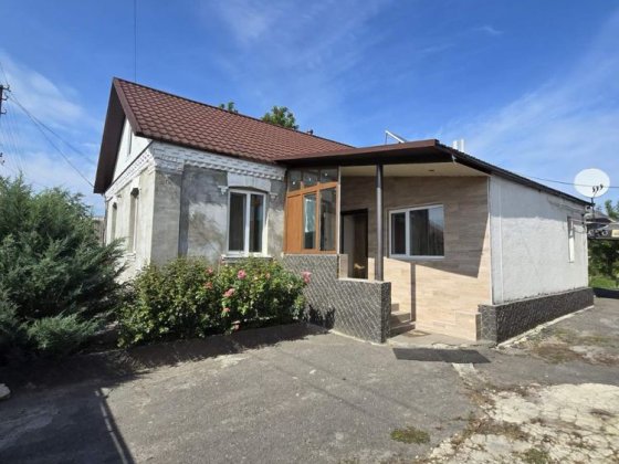 Рокитне.Продаж будинку з магазином . Рокитне