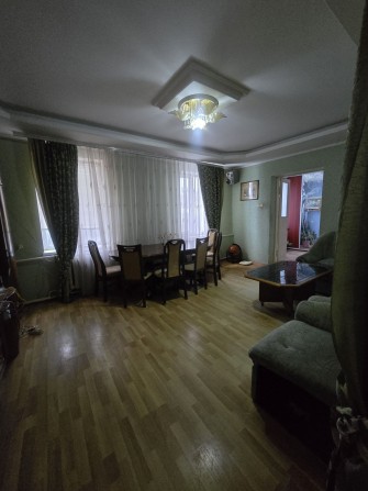 Продаж будинку смт Рокитне центр селища - фото 1