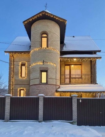 Унікальний дім з вишуканою вежею і сучасним комфортом:ГАЗ,3фази,укритя - фото 1