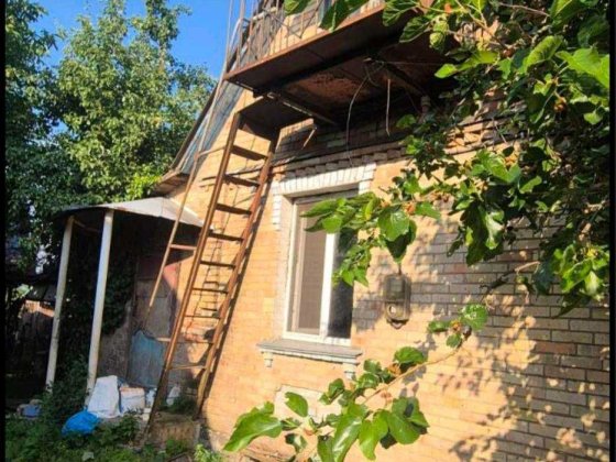 Ваш шанс на простору ділянку в ЦЕНТРІ селища Бабинці з будинком! Бабинці