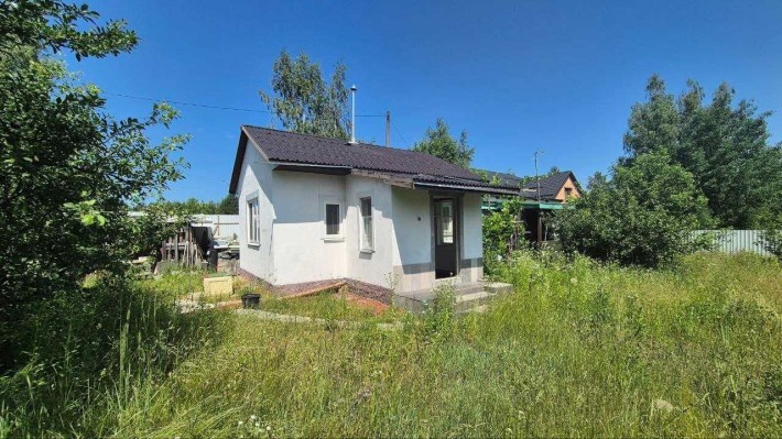 Дача з садом і 7 сотками в Блиставиці - фото 1