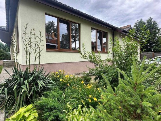 Одноповерховий з ремонтом на 6 сотках - гарне планування Блиставиця