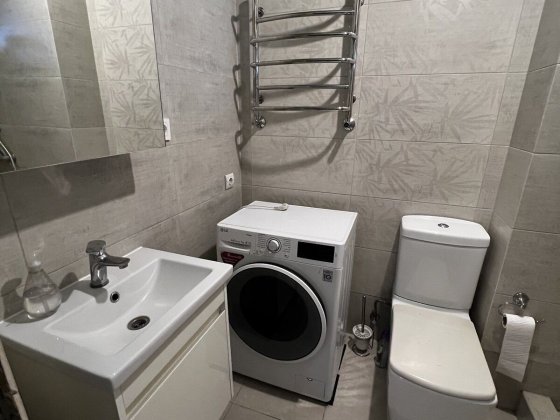 Блиставиця  2пов будинок 150.5 кв. м, 5 кімнат. земля 7 сот Блиставиця