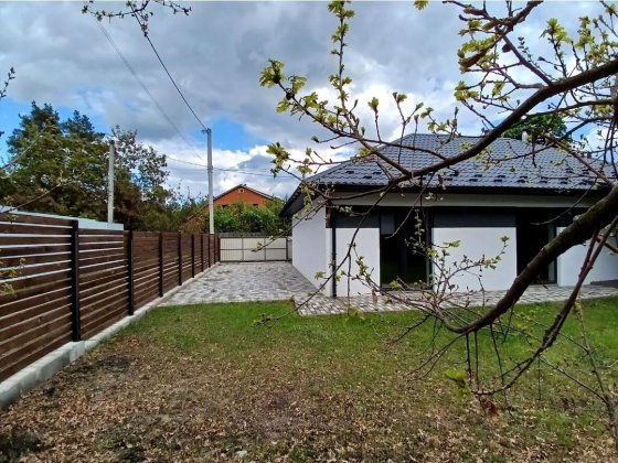 Будинок з ремонтом Блиставиця біля Озера .Під програми Блиставица