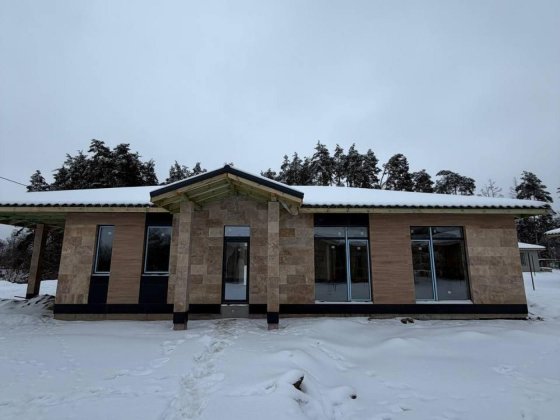 Будинок в Блиставиці 130 м на 4 кімнати. Ділянка 7 соток, 130 кв. м Блиставиця