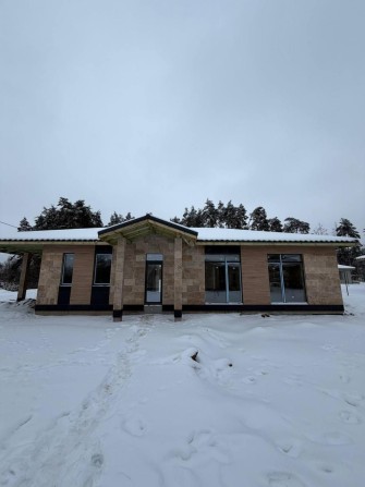 Будинок в Блиставиці 130 м на 4 кімнати. Ділянка 7 соток, 130 кв. м - фото 1