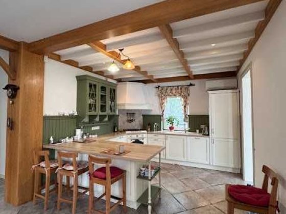 Продаж будинку 305м2, 12 соток с. Бузова, Житомирська траса, СТ "Мрія" Бузова