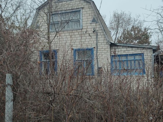 Продам будинок. Дача під Києвом біля лісу та озер. Тепло зимою, є піч Великая Солтановка