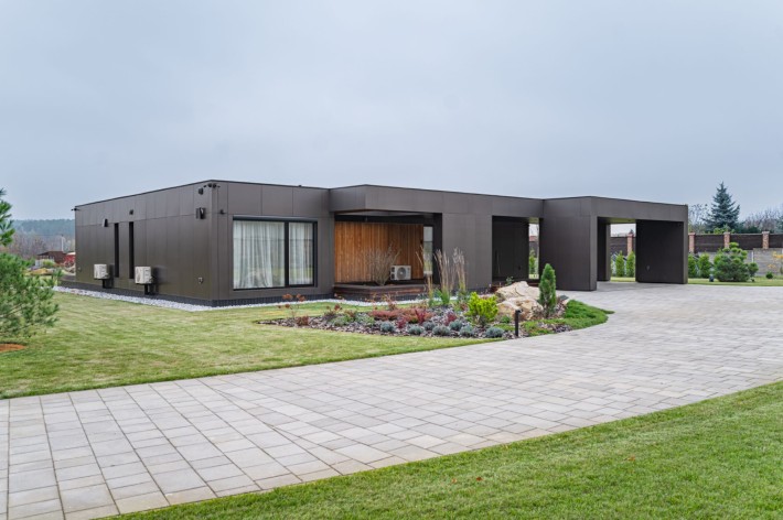 Продаж сучасної садиби у с.Велика Солтанівка - 1,1841 Га. - фото 1