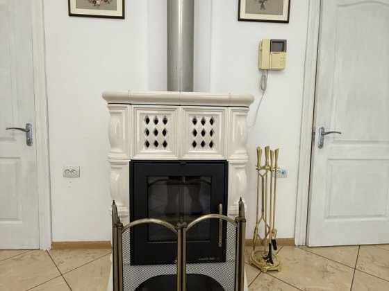 Будинок Горенка поруч біля лісу Горенка