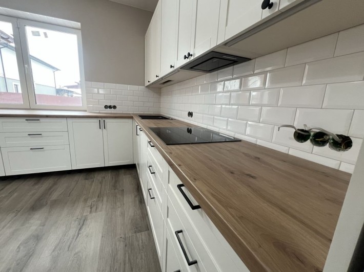 Двоповерховий будинок з ремонтом в Білогородці - фото 1