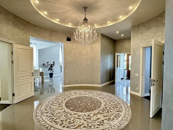 Продаж вишуканого маєтку  с. Гора Кедина Гора