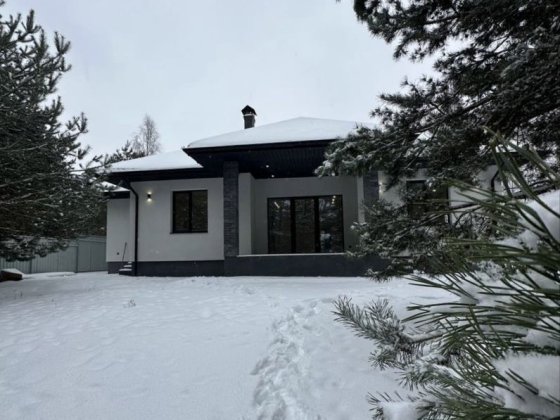 Одноповерховий будинок з рементом та власним виходом в ліс Дмитрівка