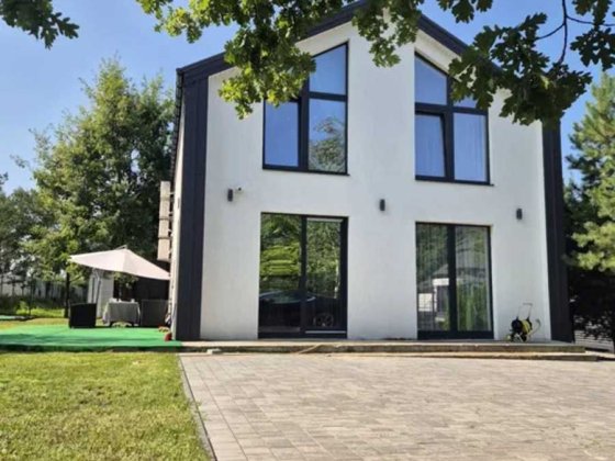 Продаж нового будинку з ремонтом під Києвом!Сосновий ліс,озеро. Дмитровка