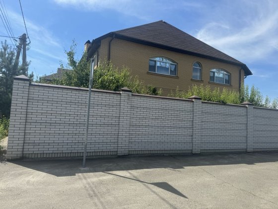 Продам БУДИНОК, ФОРТЕЦЮ 331м2, 10 соток, Біля ЛІСУ, вулиця Яблунева