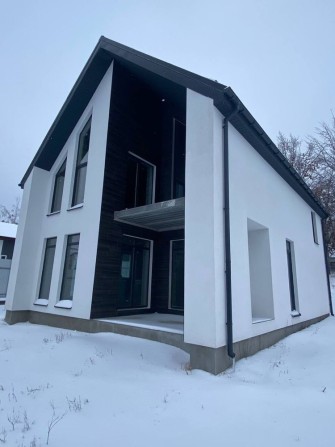 Продається чудовий будинок в с. Дмитрівка. - фото 1