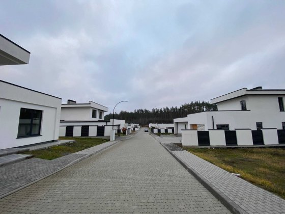 КМ Белгравія,Закрите котеджне містечкою.30хв від Києва Дмитрівка