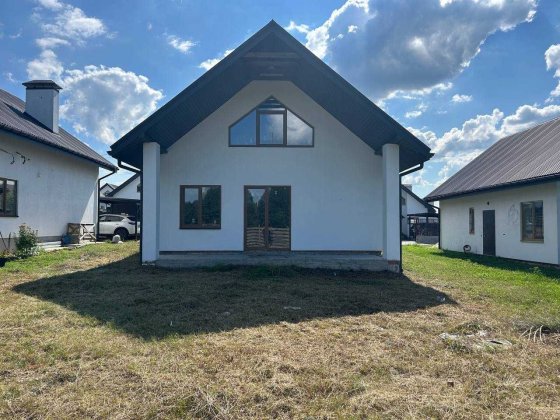 Готовий окремий будинок в котеджному містечку поруч з Києвом. Забучье