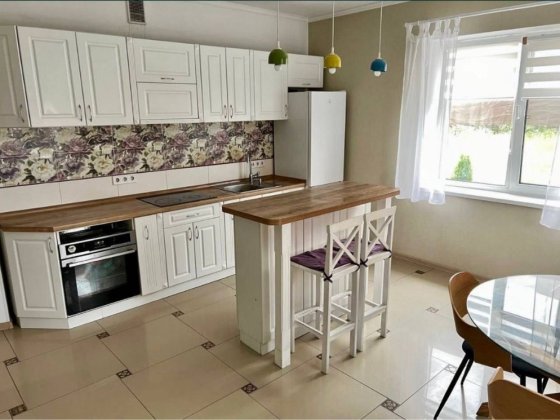 Будинок в Дмитрівці з ремонтом та меблями Дмитрівка