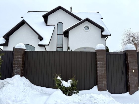 Продам сучасний житловий будинок з ремонтом в Дмитрівці Дмитрівка