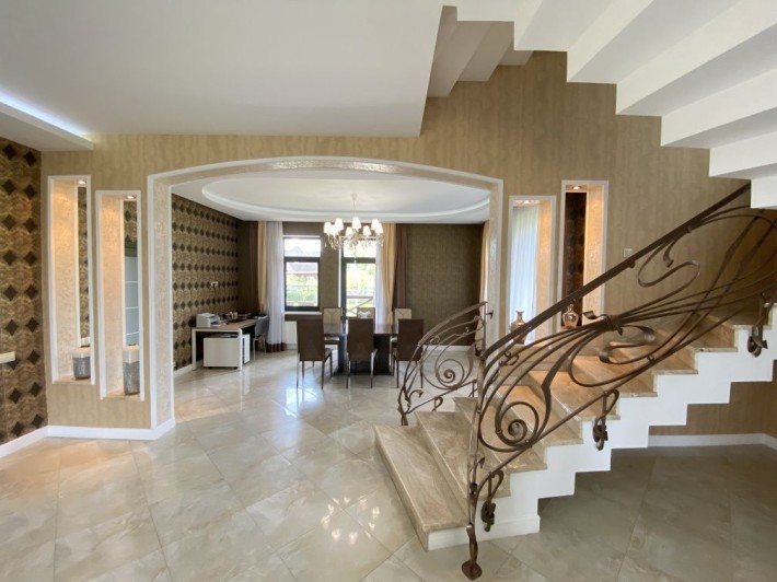 Продаж Фантастично- гарного  будинку з каміном і мармуровими сходами с - фото 1